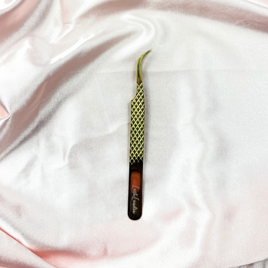 Pinza Isolated Lashlandia